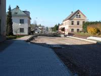 53-13.10.13 před kostelem 