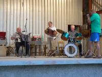 Vladimír s doprovodem